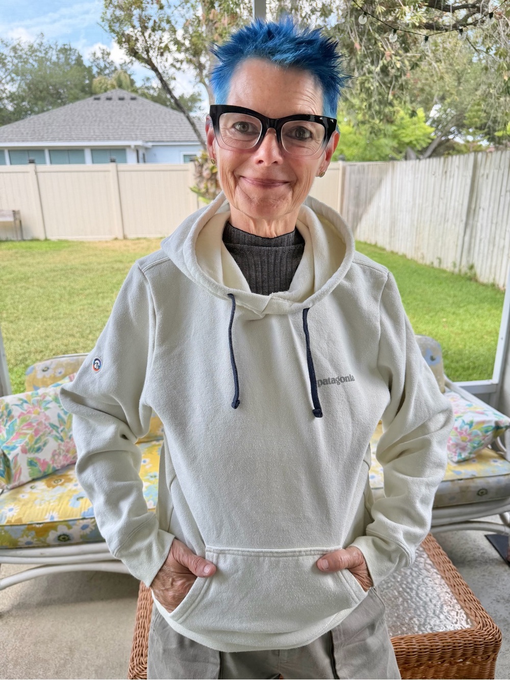 Patagonia Fitz Roy Icon UprisAL Hoodie Women’s S Men’s XS Cream Birch White